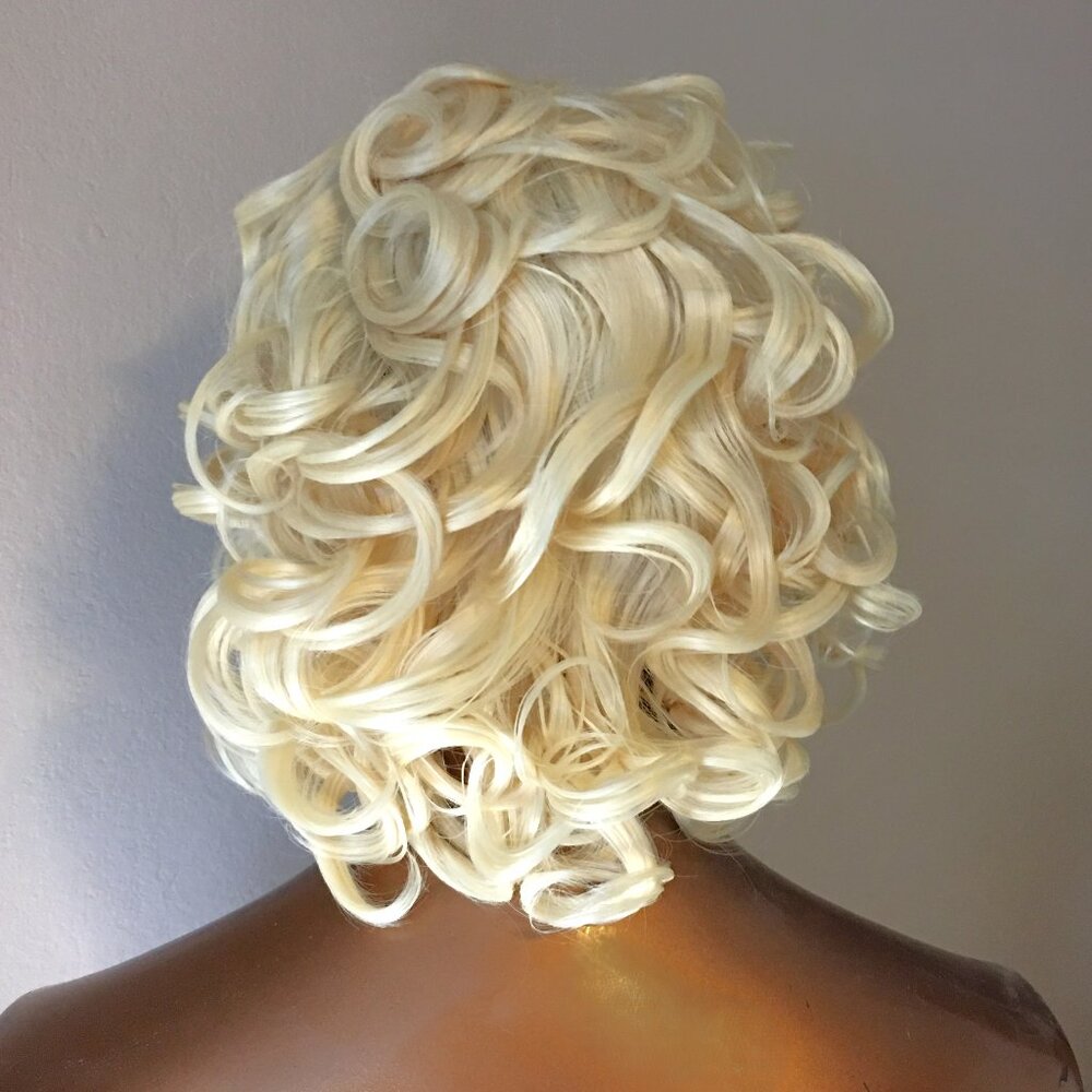 Lacefront - Light Natural Bouncy Curly Blonde Wig - NEW!!! - Picture 4 of 10